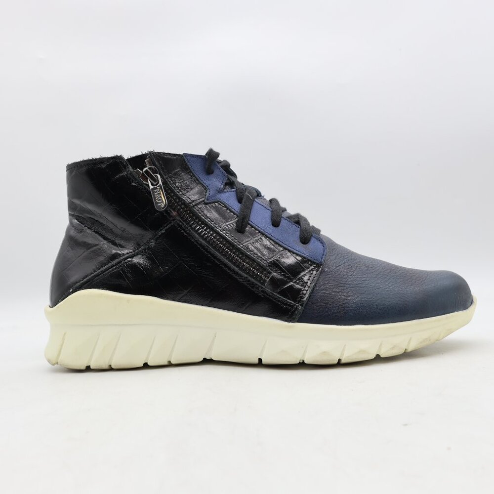NAOT Footwear Polaris Women's EU 40 US 9 Sneaker Soft Ink Leather Navy Blue Zip